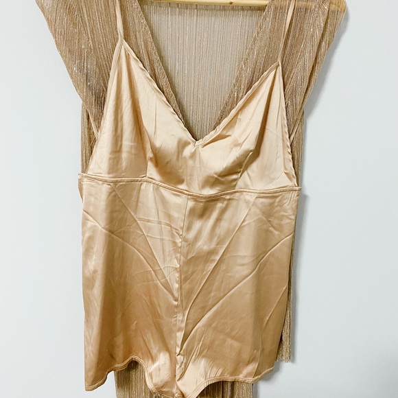 Shiny gold dress from Revolve - Size XS - Picture 4 of 9